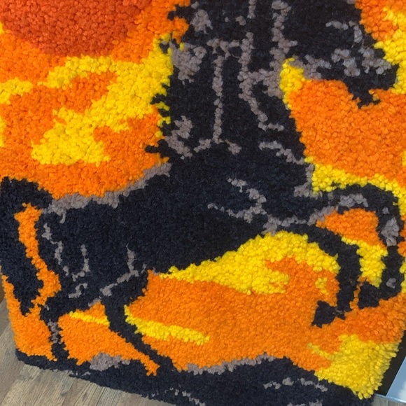 Vintage 70s 36x26 Large Hook & Loop Horse Sunset Rug Textile Wall Hanging Decor - Picture 17 of 17